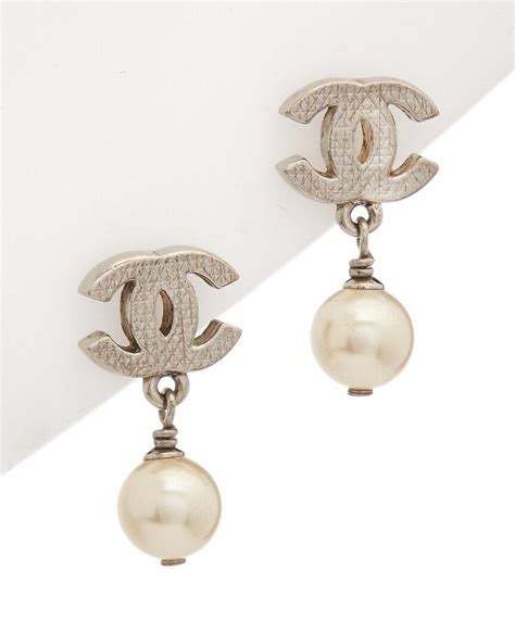 chanel earrings official site.